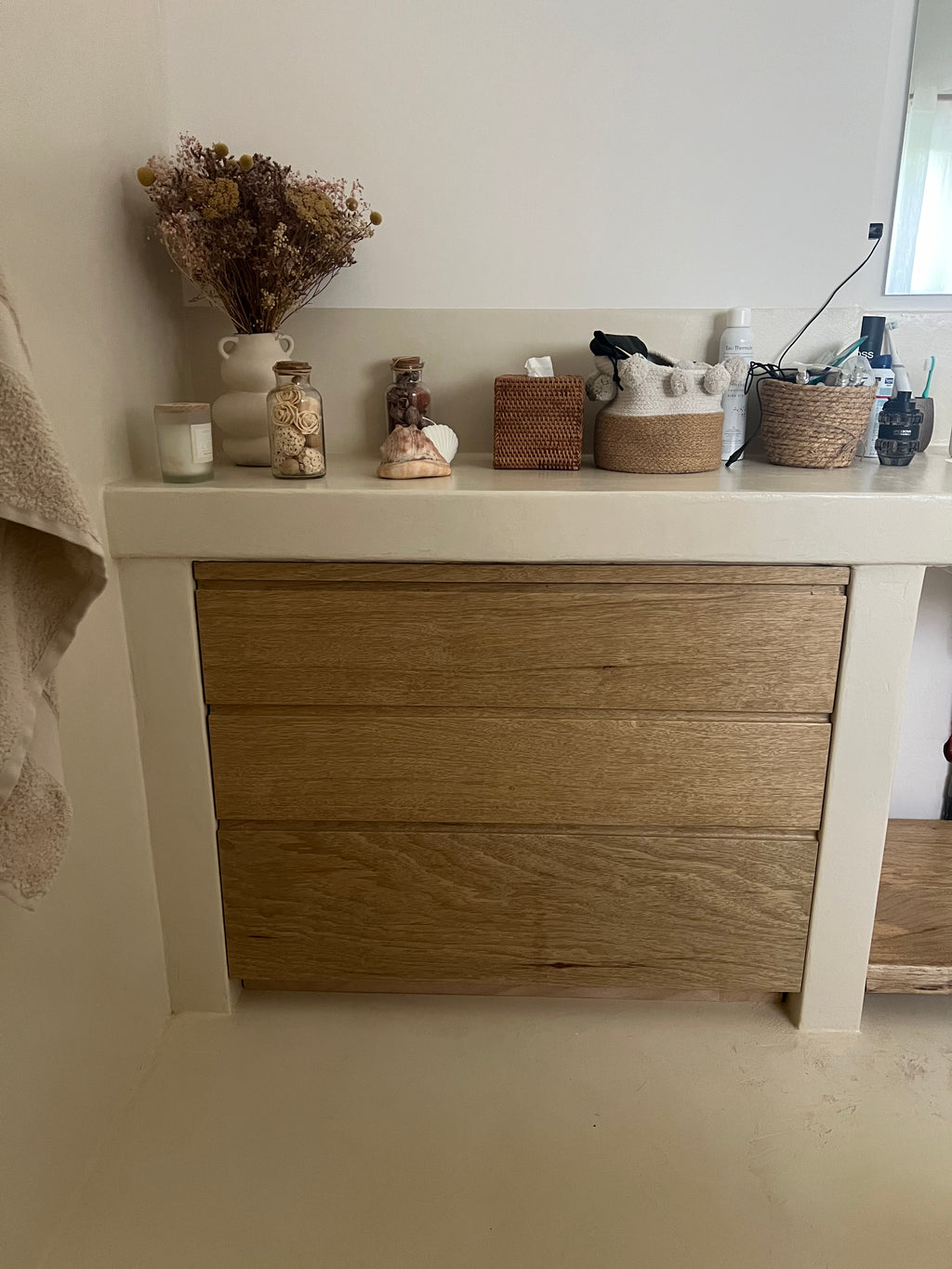 Meuble de salle de bains en bois massif