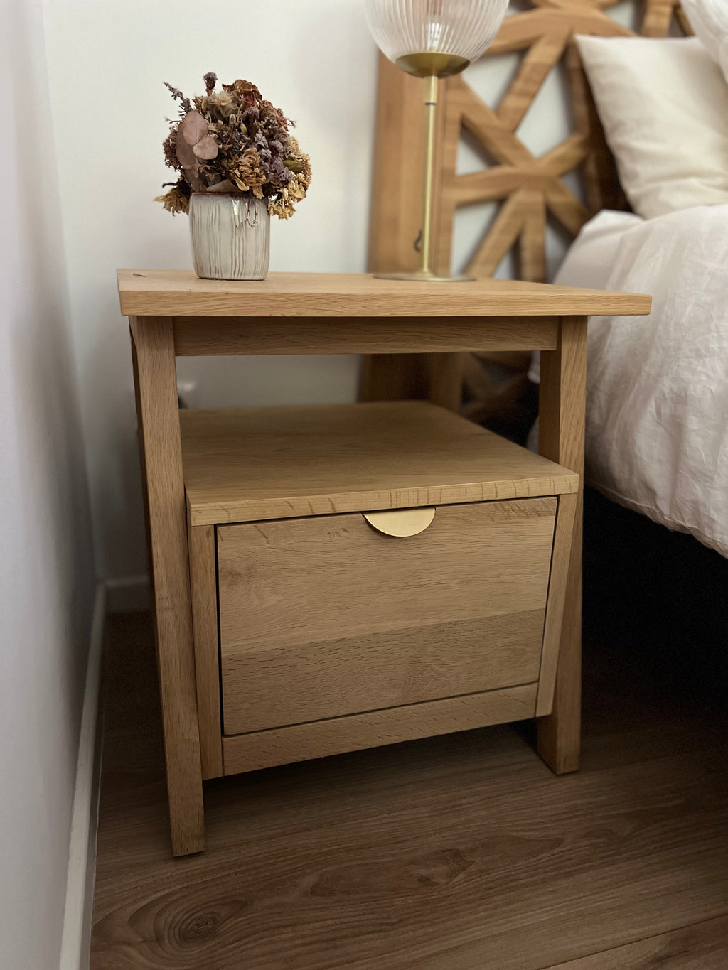 Table de chevet en chêne massif Sen-Wood Atelier
