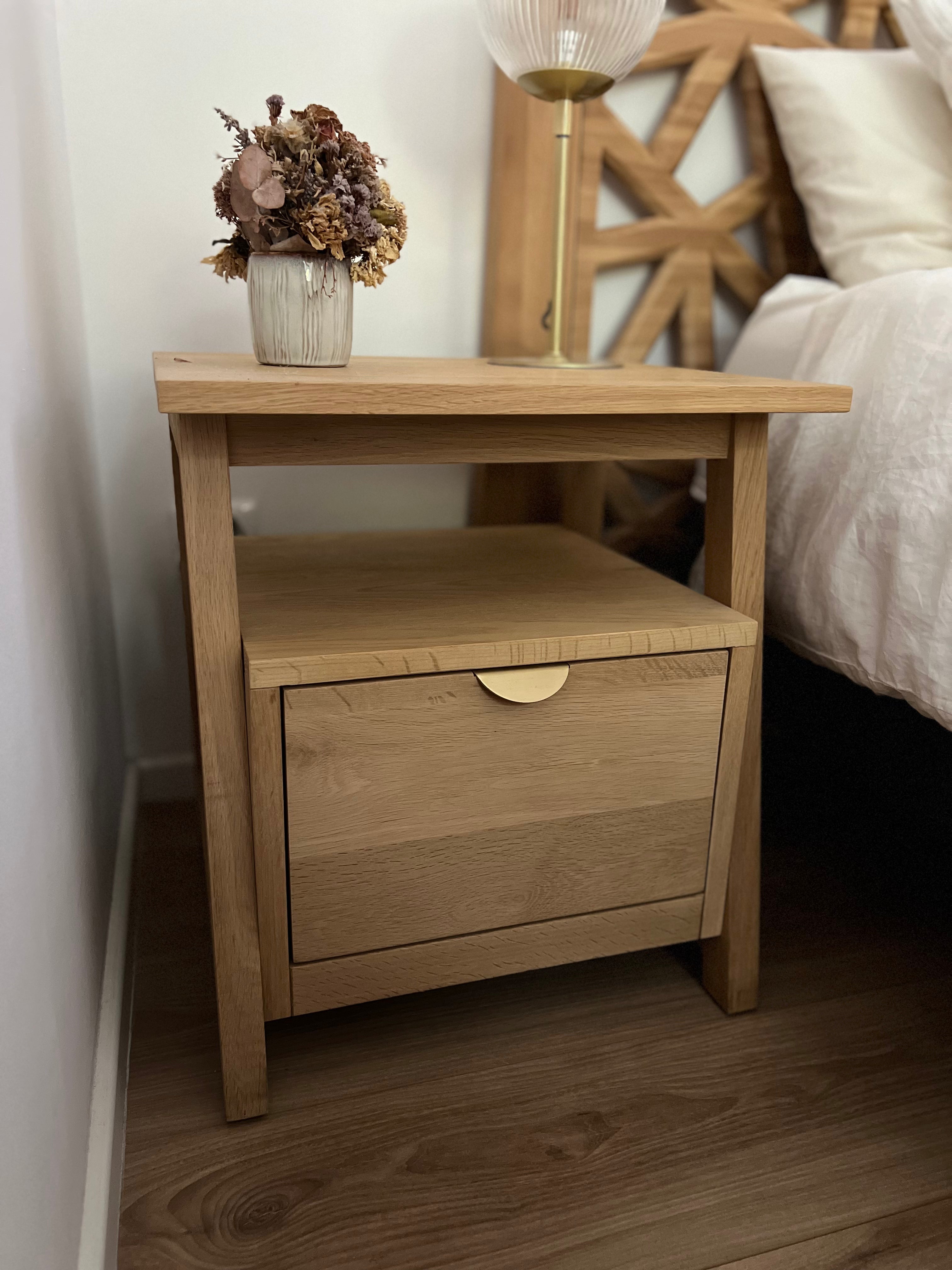 Table de chevet en chêne massif Sen-Wood Atelier
