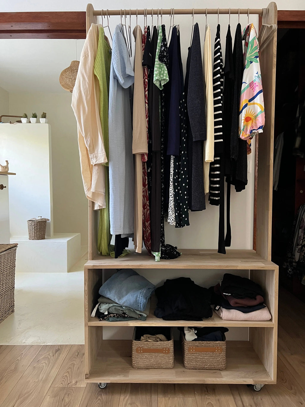 Dressing ouvert en chêne massif